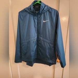 Nike Essentials Packable Running Jacket